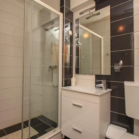 Apartment Mariano Zastrazisce